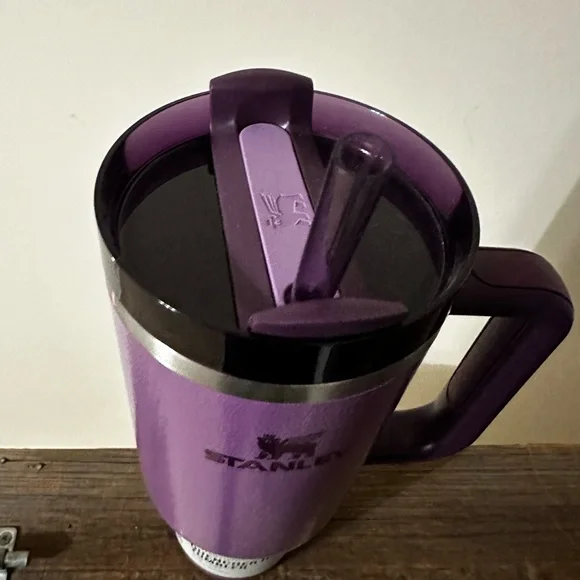 NEW Stanley 40 oz. Quencher H2.0 FlowState Tumbler; HAMMERTONE LILAC HTF - Picture 6 of 8